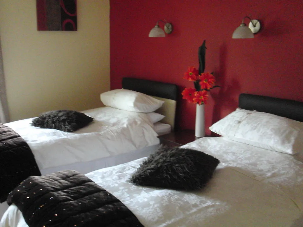 Woodlands House Bed and Breakfast Farranfore Bed & Breakfast